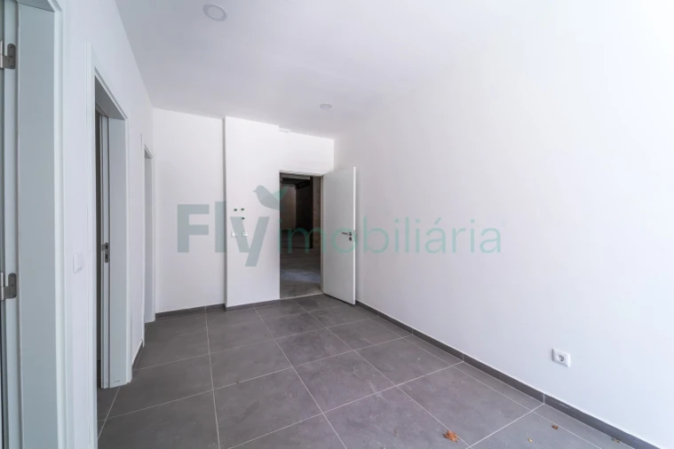 Armazém para Venda em Vila Nova do Campo Foto 29