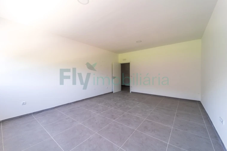 Armazém para Venda em Vila Nova do Campo Foto 33