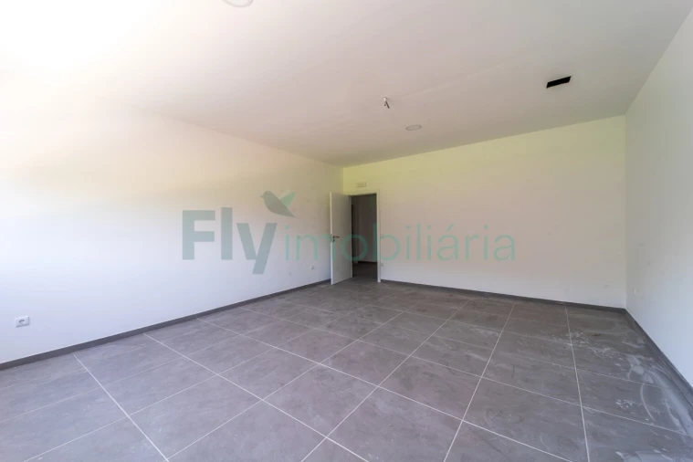 Armazém para Venda em Vila Nova do Campo Foto 37