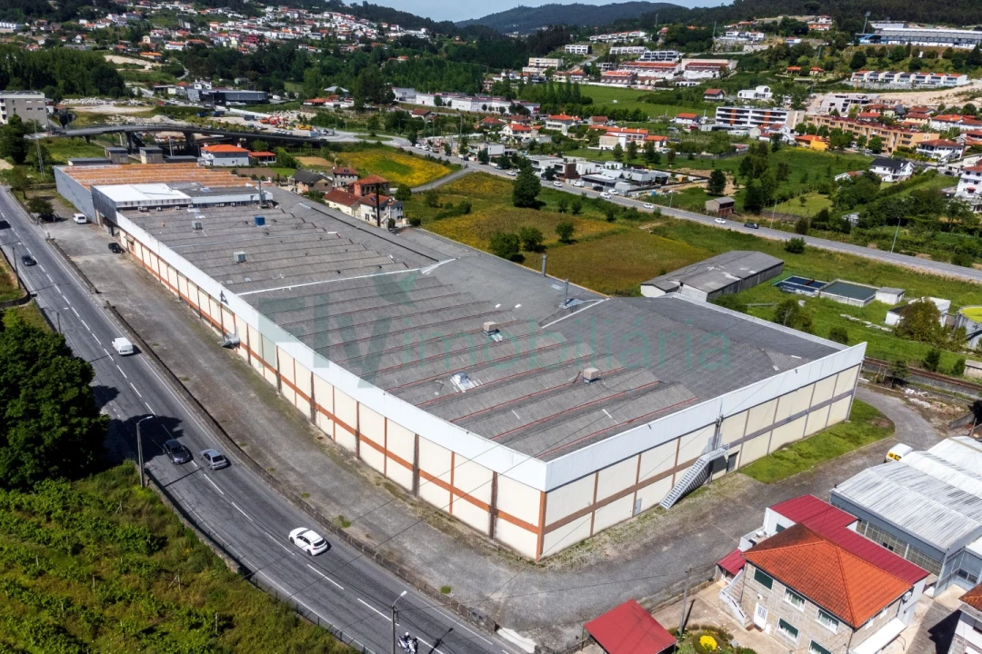Armazém para Venda em Caldas de Vizela (São Miguel e São João) Foto 7