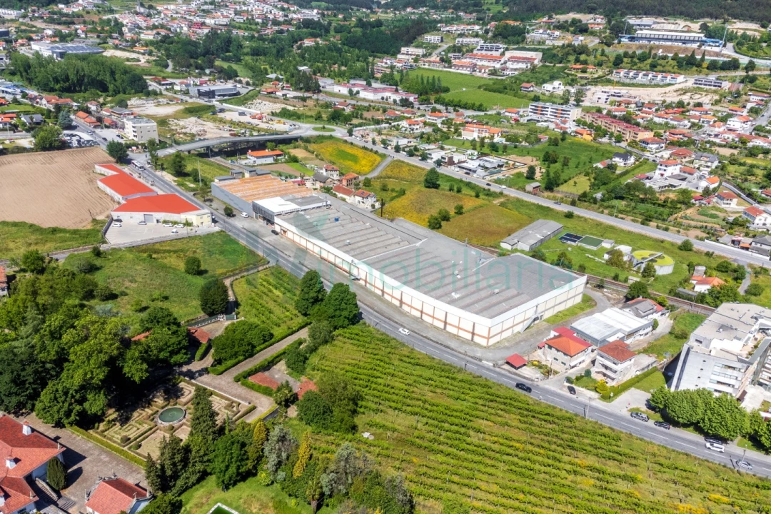 Armazém para Venda em Caldas de Vizela (São Miguel e São João) Foto 23