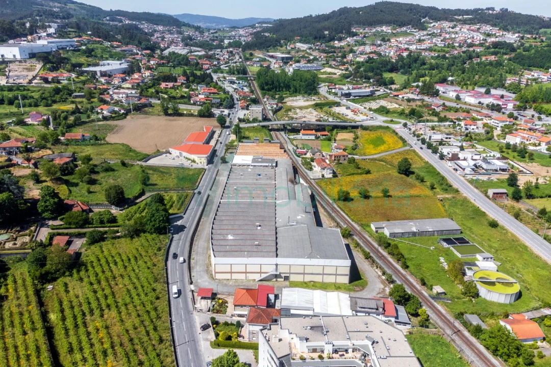 Armazém para Venda em Caldas de Vizela (São Miguel e São João) Foto 24