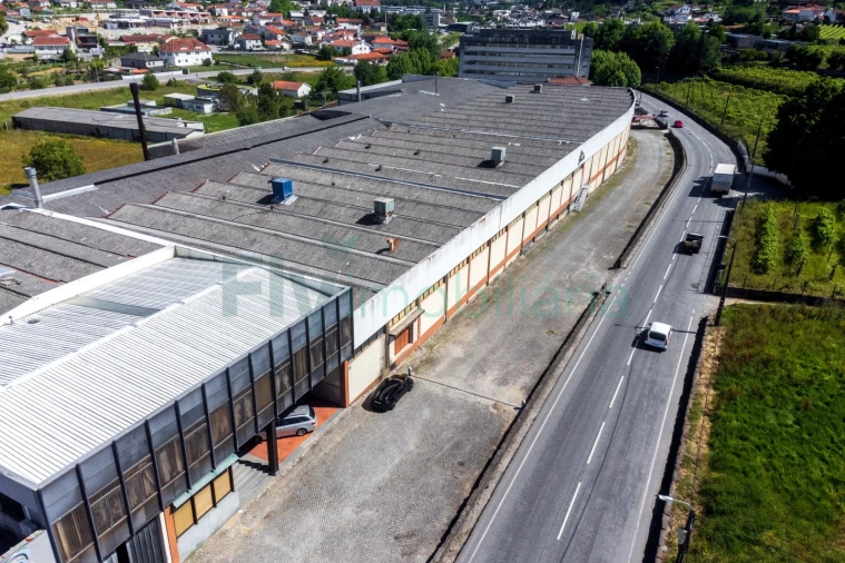 Armazém para Venda em Caldas de Vizela (São Miguel e São João) Foto 4
