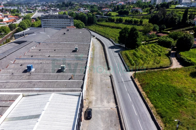 Armazém para Venda em Caldas de Vizela (São Miguel e São João) Foto 5