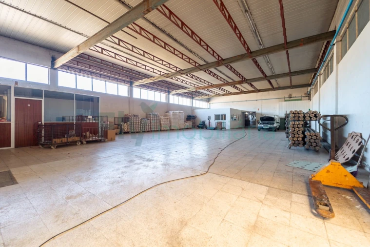 Armazém para Venda em Caldas de Vizela (São Miguel e São João) Foto 10