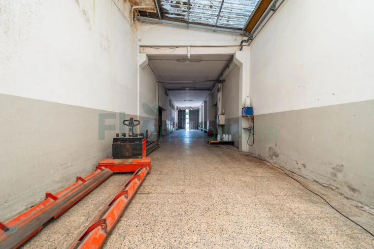 Armazém para Venda em Caldas de Vizela (São Miguel e São João) Foto 11