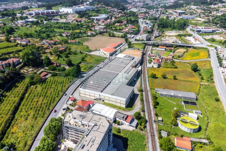 Armazém para Venda em Caldas de Vizela (São Miguel e São João) Foto 26