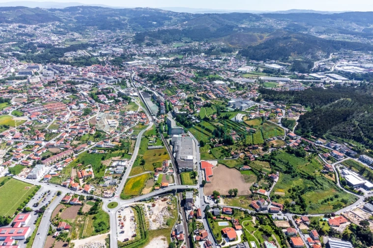 Armazém para Venda em Caldas de Vizela (São Miguel e São João) Foto 28