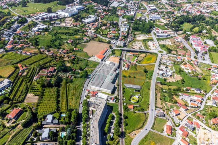 Armazém para Venda em Caldas de Vizela (São Miguel e São João) Foto 29