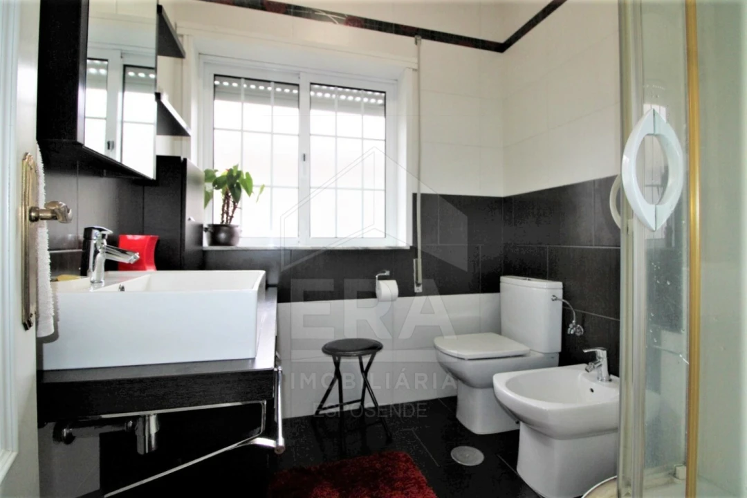 Moradia T4 para Venda em Ganfei Foto 8