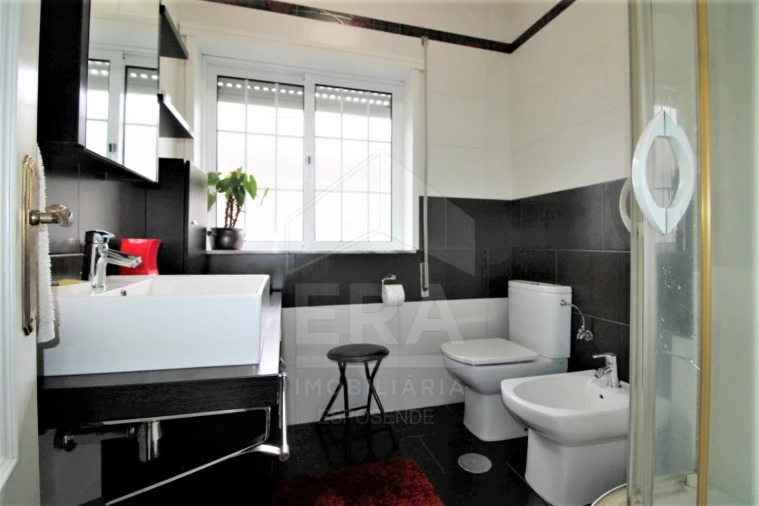 Moradia T4 para Venda em Ganfei Foto 8