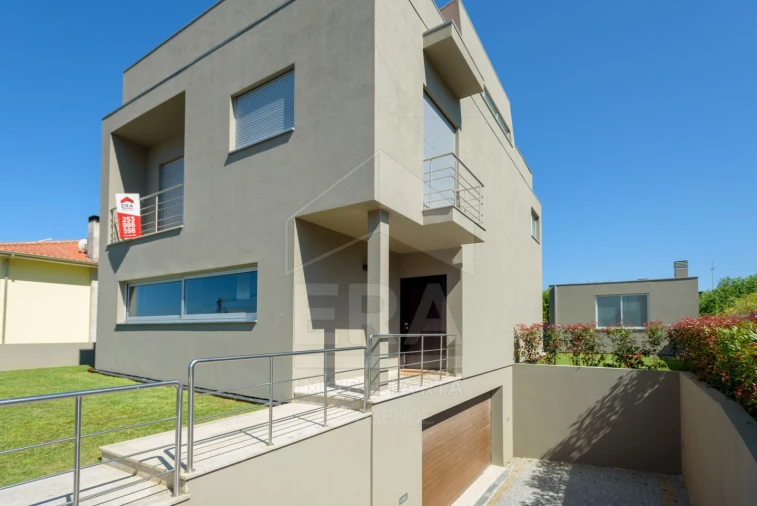 Moradia T3 para Venda em Antas Foto 2