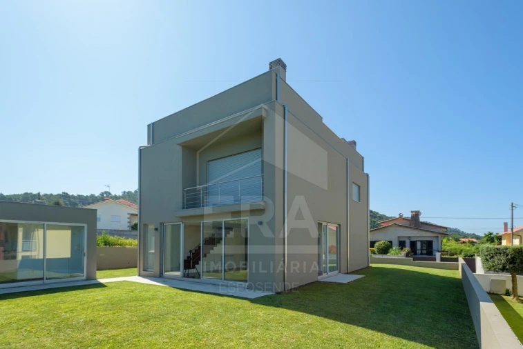 Moradia T3 para Venda em Antas Foto 3