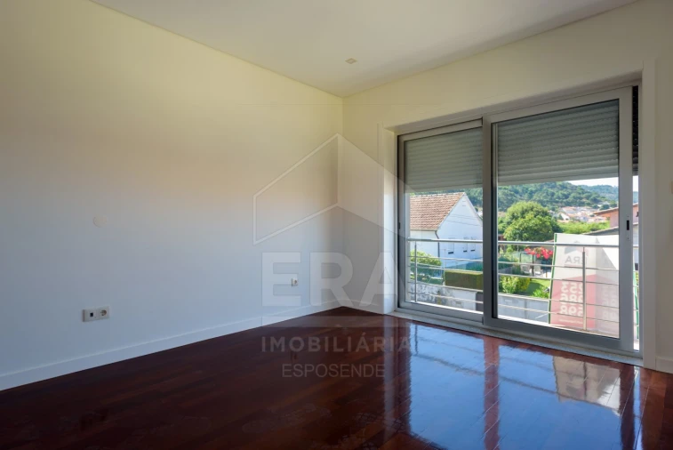 Moradia T3 para Venda em Antas Foto 15