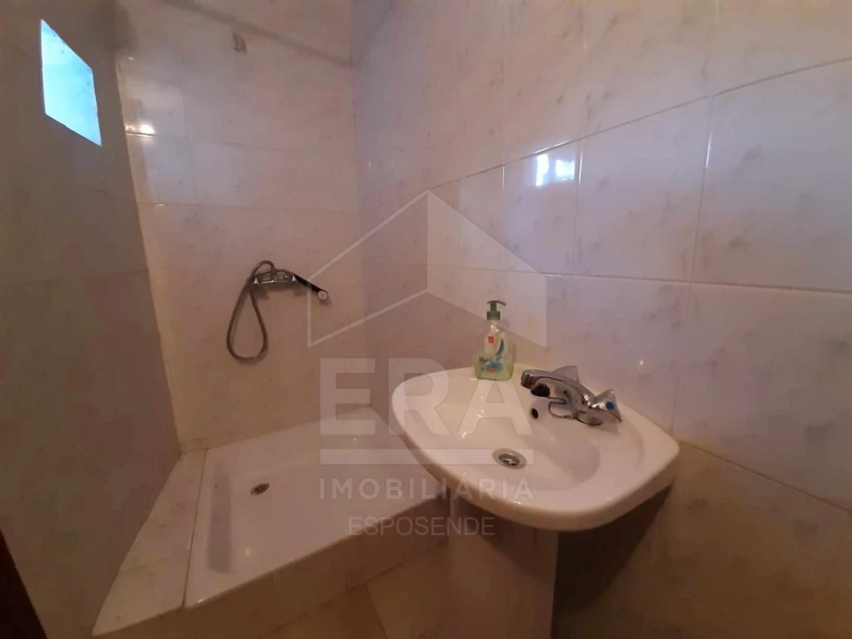 Moradia T4 para Venda em Belinho e Mar Foto 23