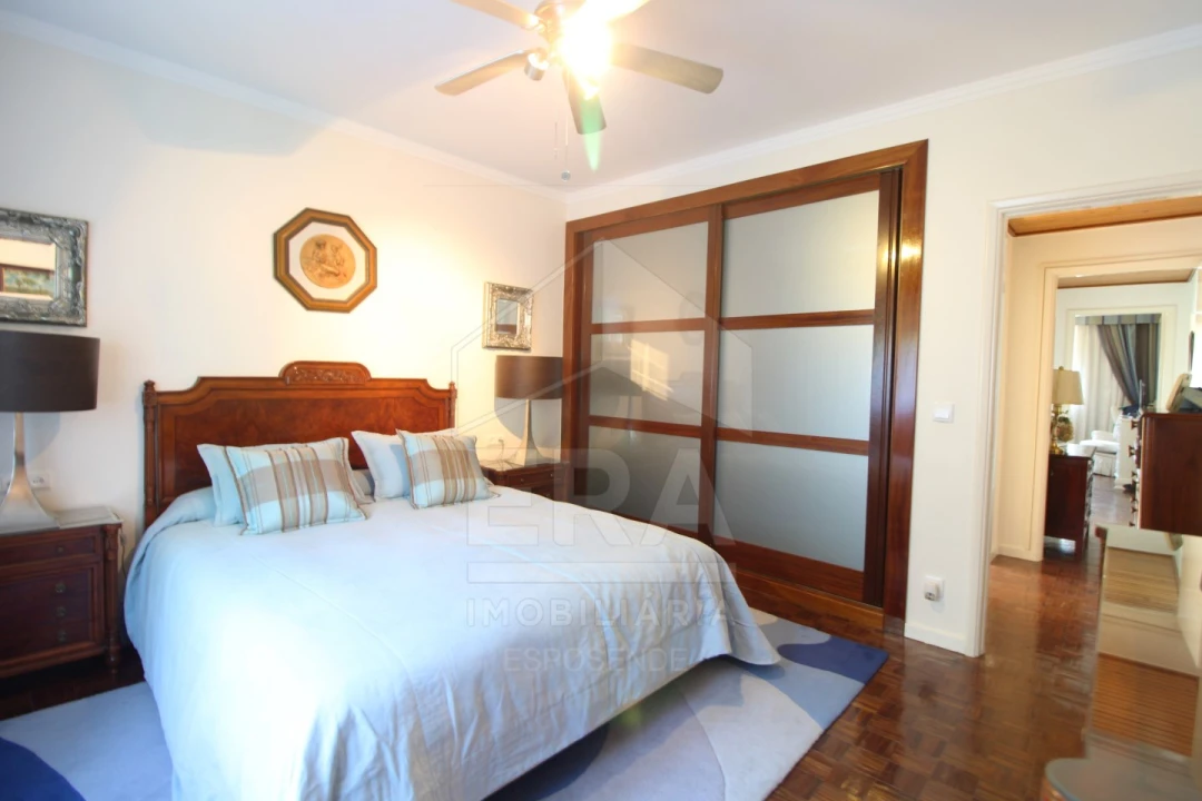 Moradia T5 para Venda em Darque Foto 10