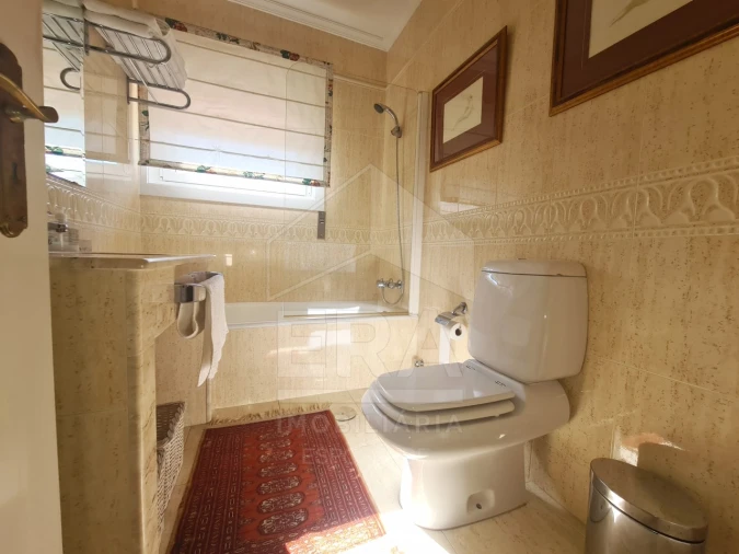 Moradia T5 para Venda em Darque Foto 13