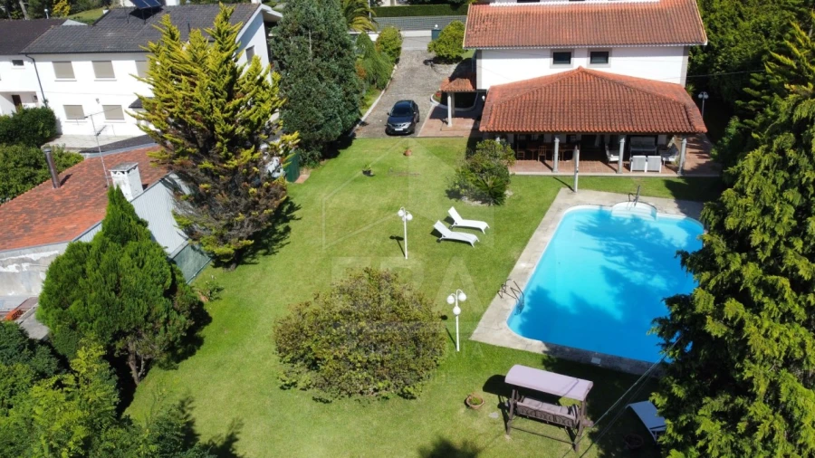 Moradia T5 para Venda em Darque Foto 15