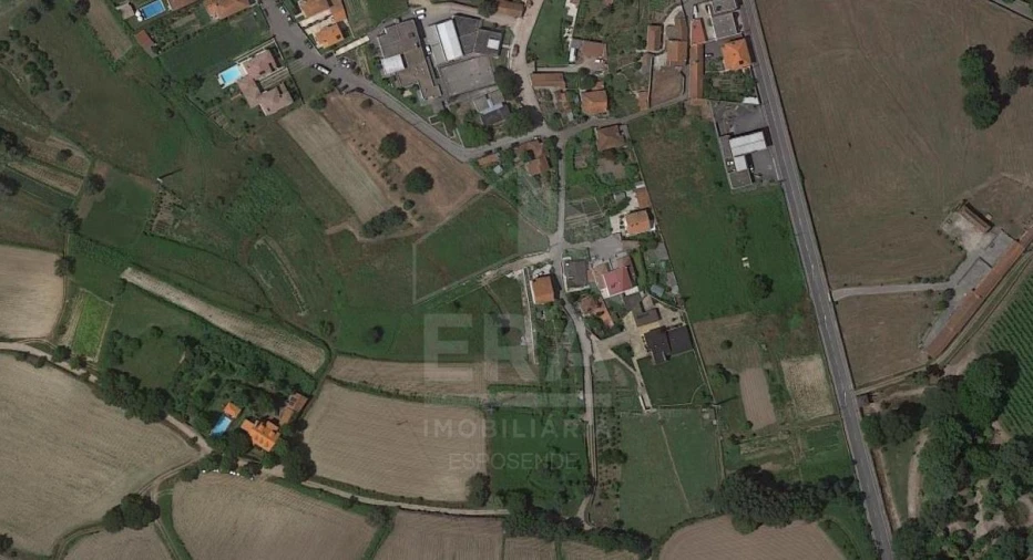 Terreno para Venda em Forjães Foto 2