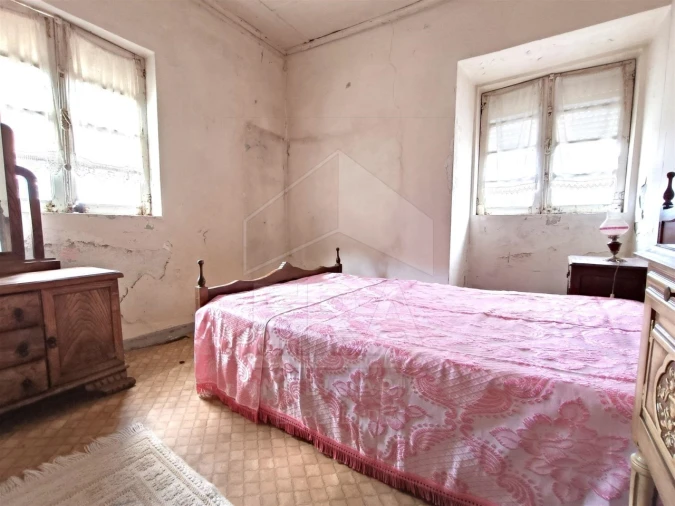 Moradia T2 para Venda em Gondarem Foto 9