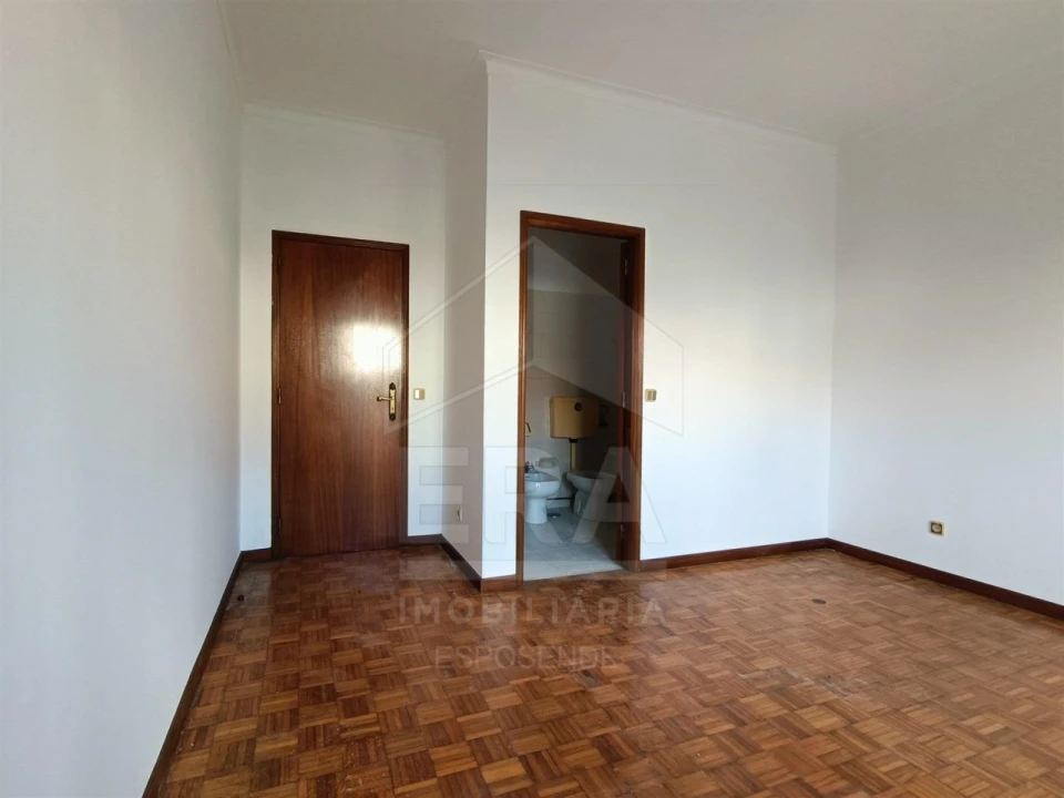 Apartamento T4 para Venda em Santa Maria Maior e Monserrate e Meadela Foto 4