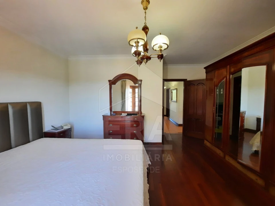 Moradia T4 para Venda em Palmeira de Faro e Curvos Foto 4