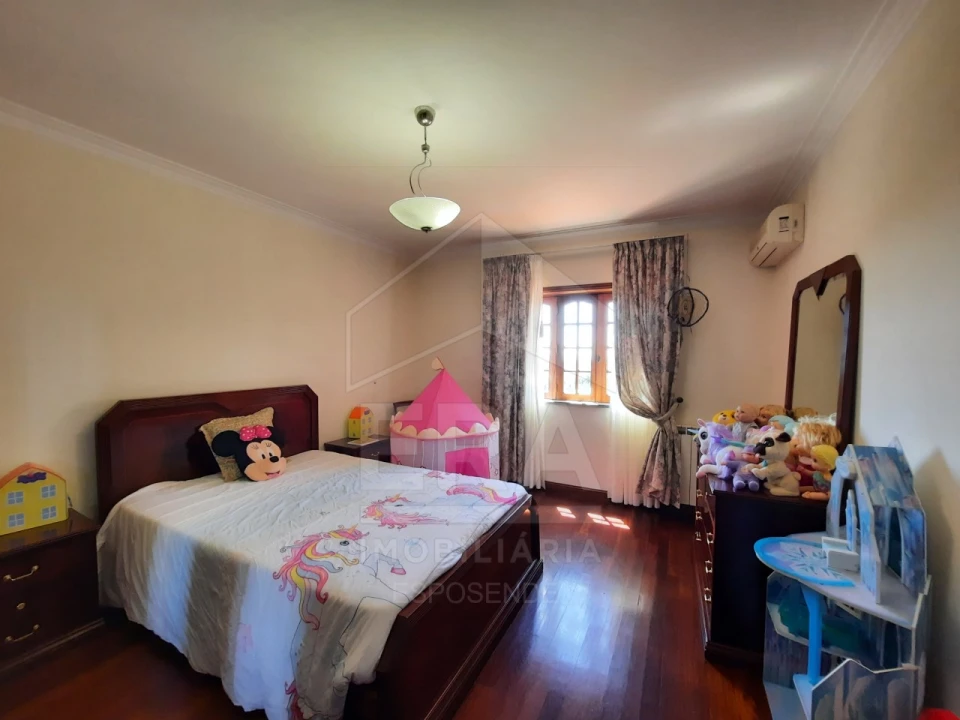 Moradia T4 para Venda em Palmeira de Faro e Curvos Foto 5