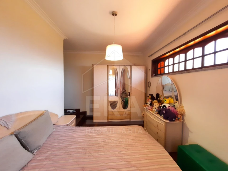 Moradia T4 para Venda em Palmeira de Faro e Curvos Foto 6