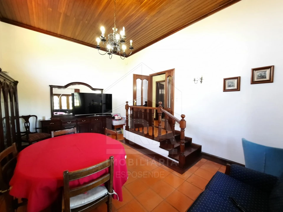 Moradia T4 para Venda em Palmeira de Faro e Curvos Foto 7