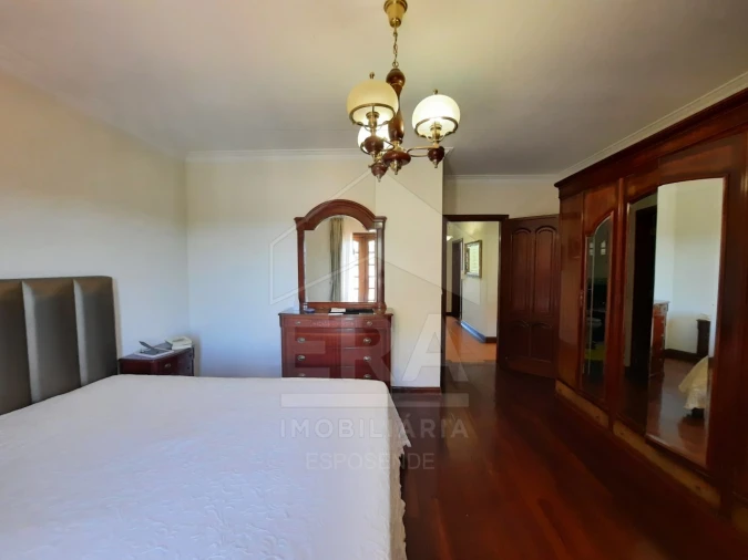 Moradia T4 para Venda em Palmeira de Faro e Curvos Foto 4