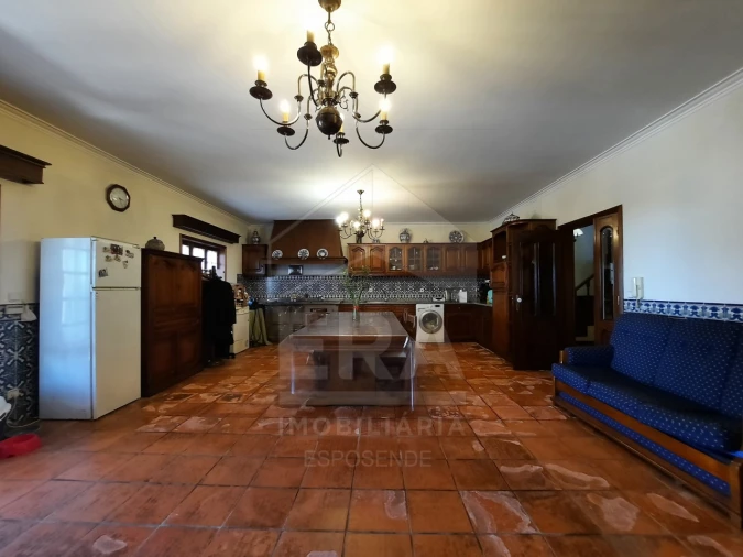 Moradia T4 para Venda em Palmeira de Faro e Curvos Foto 9