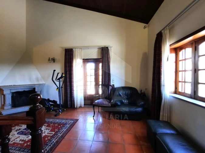 Moradia T4 para Venda em Palmeira de Faro e Curvos Foto 11