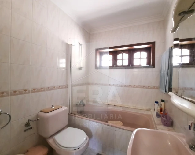 Moradia T4 para Venda em Palmeira de Faro e Curvos Foto 14