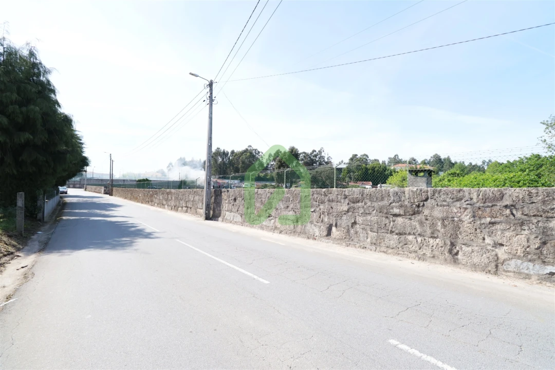 Terreno para Venda em Esmeriz e Cabeçudos Foto 6