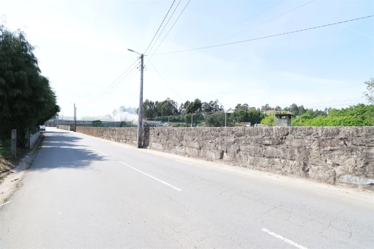 Terreno para Venda em Esmeriz e Cabeçudos Foto 3