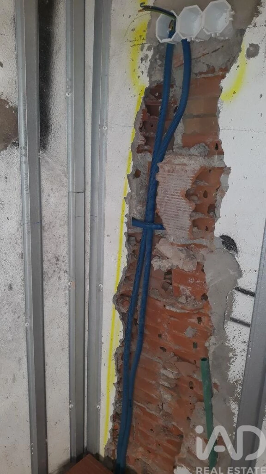 Moradia T2 para Venda em Alagoa Foto 19