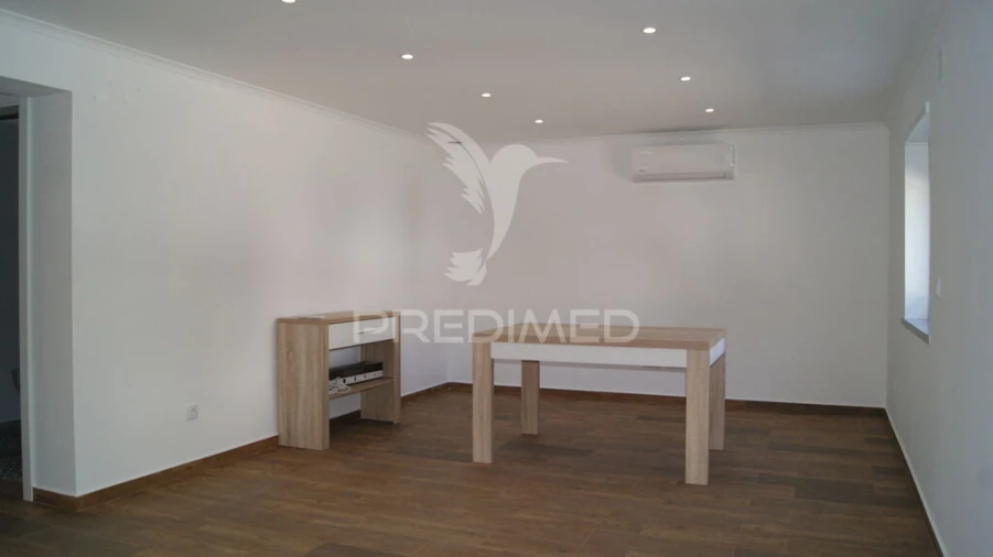 Moradia T2 para Venda em Vaiamonte Foto 3