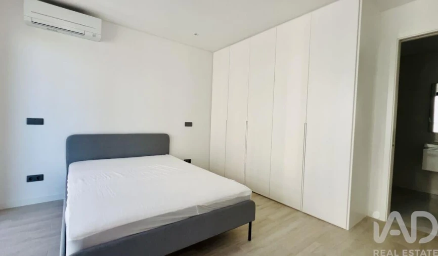 Apartamento T2 para Venda em Quarteira Foto 2