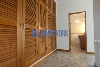 Moradia T5 para Venda em Sesimbra (Castelo)