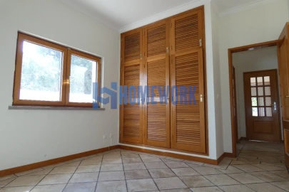 Moradia T5 para Venda em Sesimbra (Castelo)