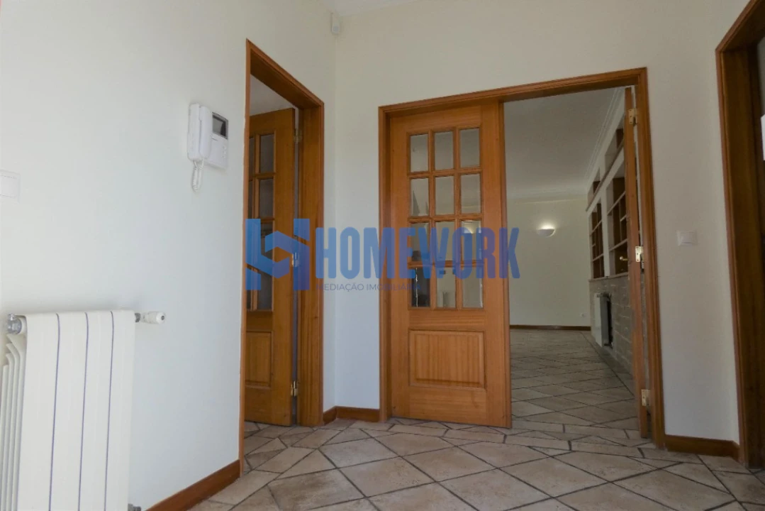 Moradia T5 para Venda em Sesimbra (Castelo) Foto 3