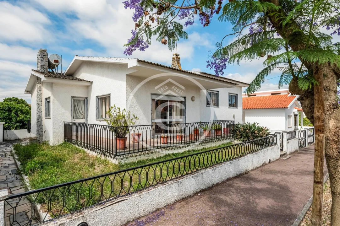 Moradia T4 para Venda em Alpiarça Foto 2