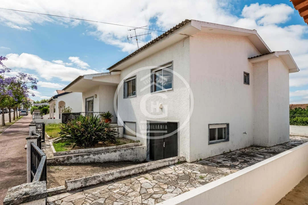 Moradia T4 para Venda em Alpiarça Foto 4