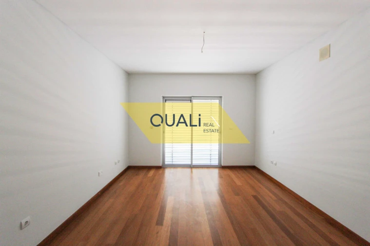 Apartamento T3 para Venda em São Martinho Foto 9