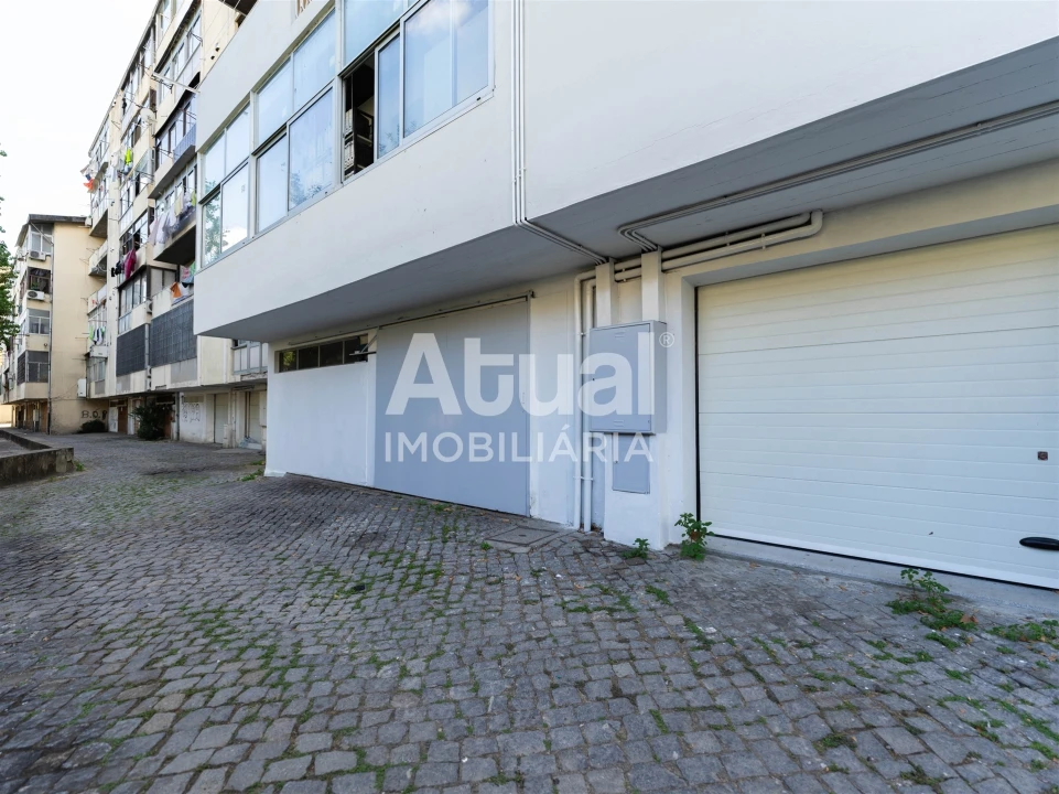 Garagem para Arrendamento em Caldas de Vizela (São Miguel e São João) Foto 2