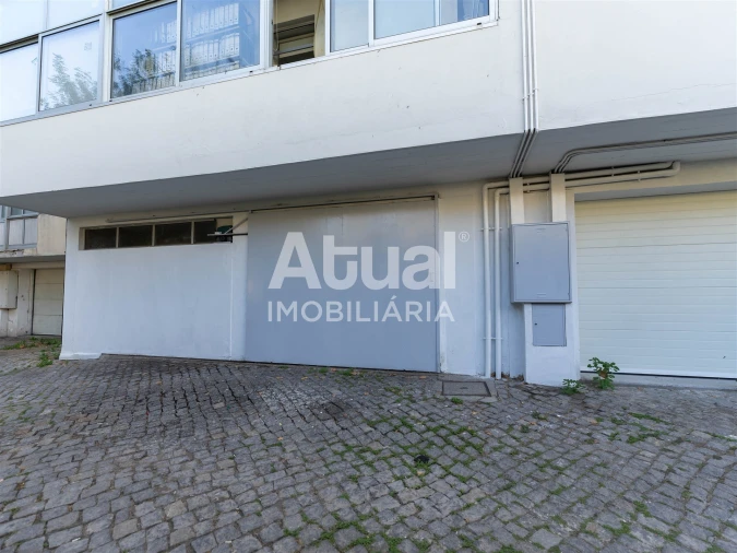 Garagem para Arrendamento em Caldas de Vizela (São Miguel e São João)