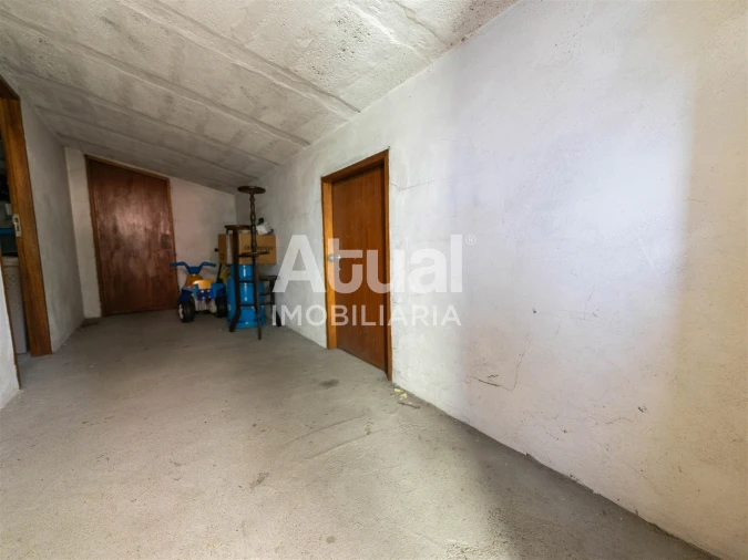 Garagem para Arrendamento em Caldas de Vizela (São Miguel e São João) Foto 8