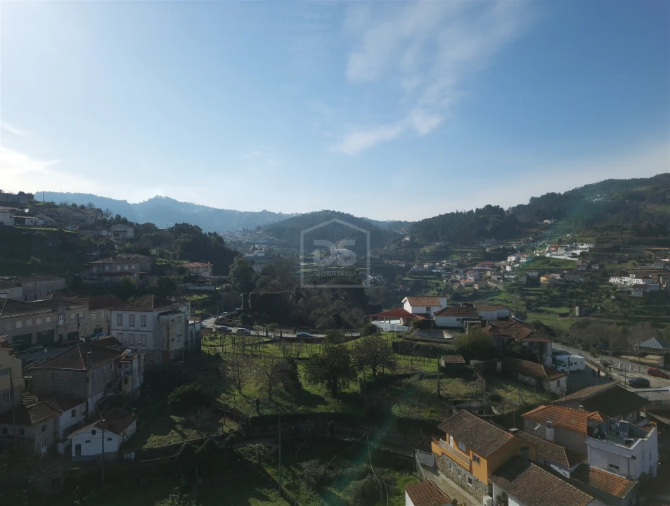 Moradia T6 para Venda em Souselo Foto 35