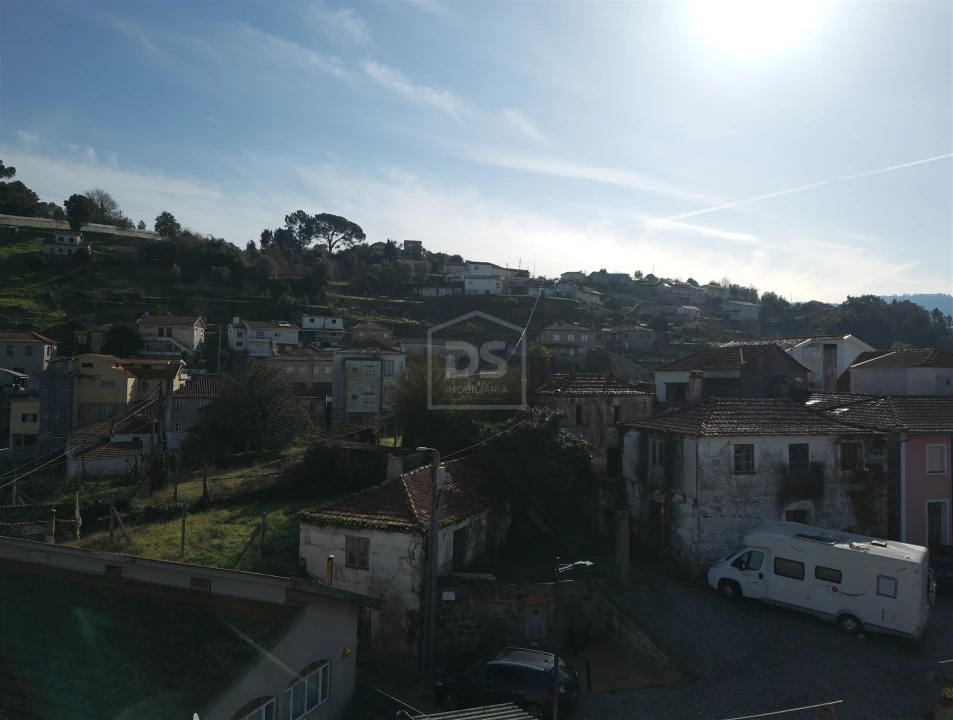 Moradia T6 para Venda em Souselo Foto 39