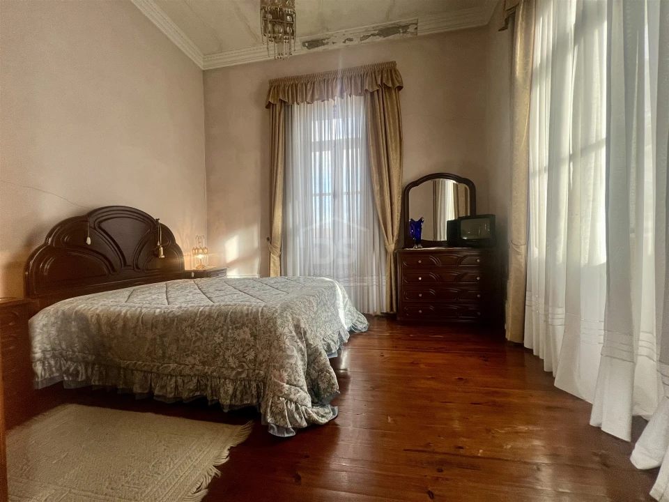 Moradia T6 para Venda em Souselo Foto 27